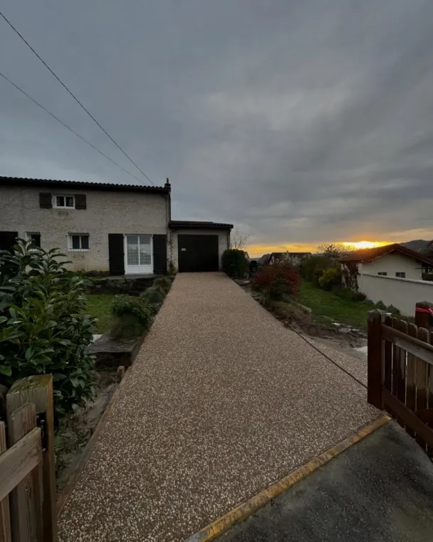 Réfection d’une allée carrossable en béton à Lorette, Mornant, Hugot Paysage