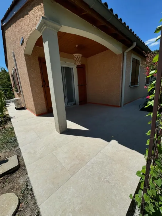 Réfection d’une terrasse en dalle grès cérame « astrum ivory » 60x120 à Mornant, Mornant, Hugot Paysage