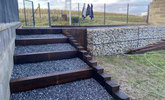 Installation d'escalier extérieur, Mornant, Hugot Paysage