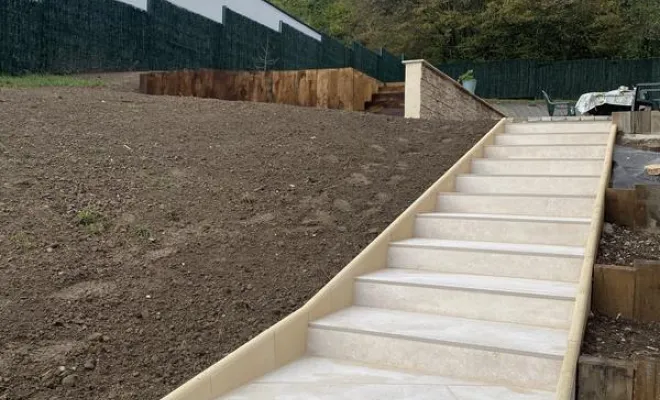 Installation d'escalier extérieur, Mornant, Hugot Paysage