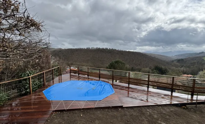Réalisation d’une terrasse en bois sur la commune de Sorbier , Mornant, Hugot Paysage