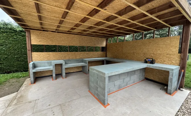 Création d’une cuisine extérieur sur la commune de Saint Chamond , Mornant, Hugot Paysage